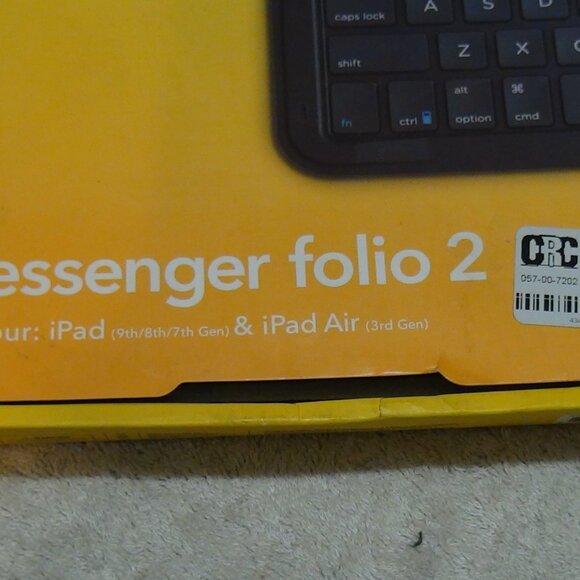 ZAGG Apple iPad 10.2/iPad 10.5" iPad Air 3rd Gen Messenger Folio 2 Keyboard - Picture 4 of 15